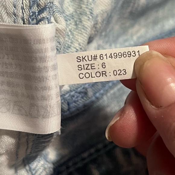 Abercrombie & Fitch Button-Up Denim Shorts - Picture 4 of 12